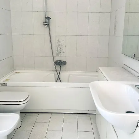 J01 - Jesi, Trilocale Nelle Mura Del Centro Storico Lägenhet Jesi